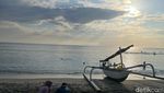 Magis! Sore Hening di Pantai Mangsit, Lombok