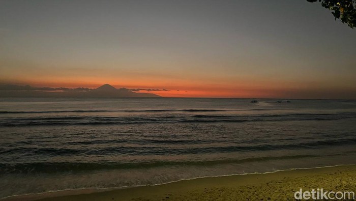 Pantai Mangsit, Sennggigi, Lombok Barat, NTB