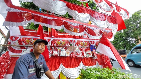 Pedagang Bingung Bendera One Piece Banyak Dicari Malah Jadi Takut Saya imbas nya | KILAUBERITA