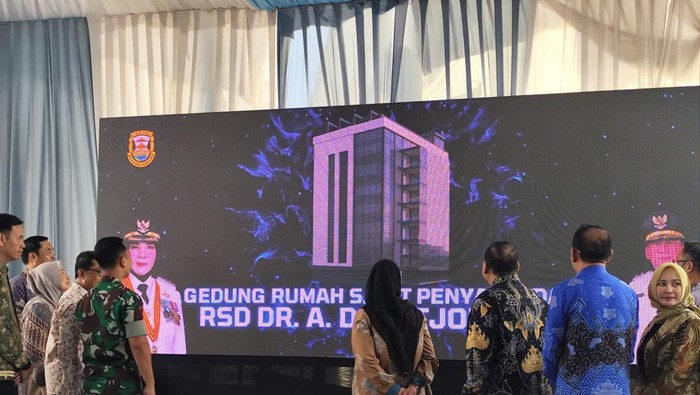 Seremoni peletakan batu pertama pembangunan gedung baru RSUD Tjokrodipo Bandar Lampung