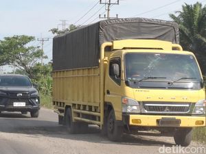 Catat! Truk Bak Terbuka-Angkutan Barang Dilarang Melintas dalam Kota Pekanbaru