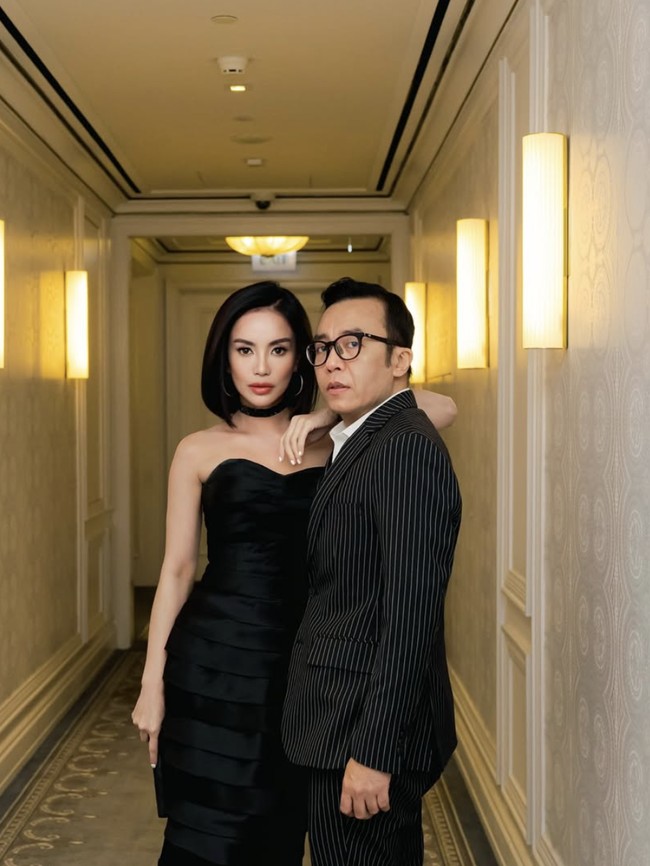 7 Gaya Ari Lasso & Kekasih Baru Hadir di Pernikahan Luna Maya, Go Public 7 Gaya Ari Lasso & Kekasih Baru Hadir di Pernikahan Luna Maya, Go Public