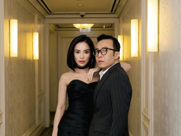 8 Gaya Elegan Dearly Joshua, Pengusaha Nasi Campur yang Diduga Pacar Ari Lasso