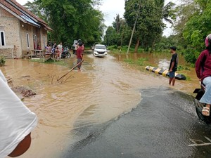 Debit Sungai Ogan Naik, BPBD OKU Imbau Warga Waspada