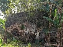Bagaimana Cara Batu 1,200 Ton Ini Diangkut ke Puncak Tebing 7.000 Tahun Lalu?