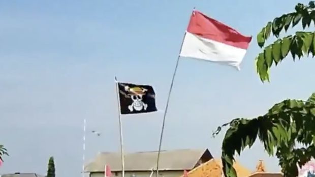 Bendera Jolly Rogers One Piece dan bendera Indonesia. (X/@Anak__Ogi)