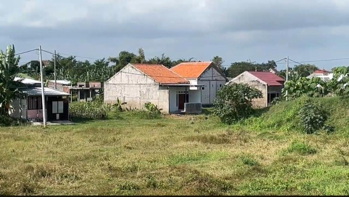 Penampakan lahan sungai yang dialihfungsikan BPN Lumajang jadi perumahan hingga berujung digeledak paksa Kejari