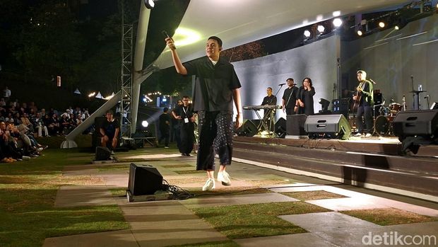Penampilan musisi di Gaia Music Festial 2025.