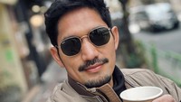 Aktor kelahiran 1981 ini memang suka membagikan momen kegiatan sehari-hari di Instagram. Selain terkait pekerjaan dan hobi, Ibnu juga suka membagikan keseruan saat menikmati makanan. Foto: Instagram @ibnujamilo