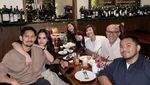 Ibnu Jamil Asyik Makan Nasi Goreng hingga Ramen di Restoran Jepang