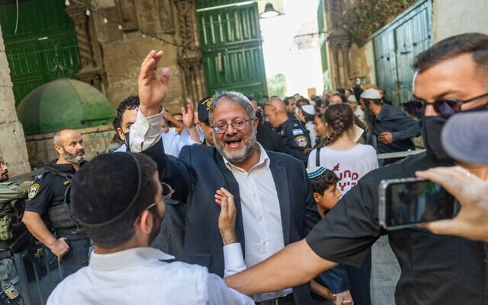 Menteri Keamanan Nasional Israel Itamar Ben-Gvir terlihat usai kunjungan ke Temple Mount (kompleks Masjid Al Aqsa) di Yerusalem, Minggu, 3 Agustus 2025.
