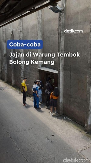 Video: Jajan di Warung Tembok Bolong Kemang