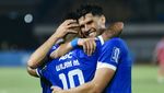 Tawa hingga Petaka Saat Persib Pakai Jersey Baru