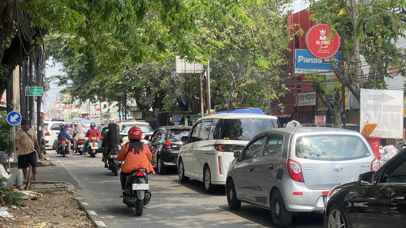 Kemacetan di Cinere, Depok (Devi/detikcom)