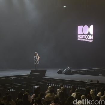Kim Bum Soo di panggung KOSTCON.