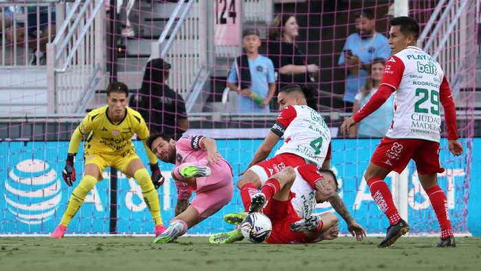 FORT LAUDERDALE, FLORIDA - AUGUST 02: Lionel Messi #10 of Inter Miami CF is tackled during the Leagues Cup Phase One match between Inter Miami CF and Club Necaxa at Chase Stadium on August 2, 2025 in Fort Lauderdale, Florida. (Photo by Leonardo Fernandez/Getty Images)