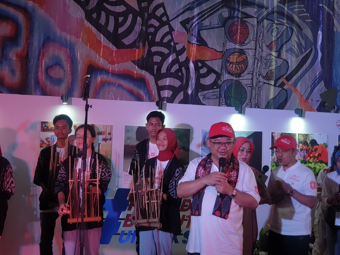 Mendikdasmen Muti memberikan apresiasi atas prestasi yang ditorehkan anak-anak Indonesia.