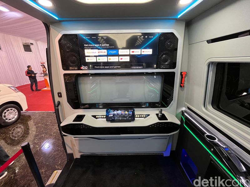 Mercedes-Benz Sprinter Platinum Ultimate Plus garapan Karoseri Baze Luxury mejeng di GIIAS 2025