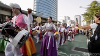 Festival berskala internasional ini diharapkan menjadikan Indonesia sebagai pusat budaya dunia, memperkuat pemahaman antarbangsa, serta mendorong perdamaian global melalui seni dan budaya rakyat. 