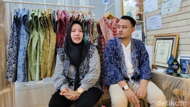Pasutri di Sukabumi nekat keluar dari zona nyaman untuk memulai bisnis batik.
