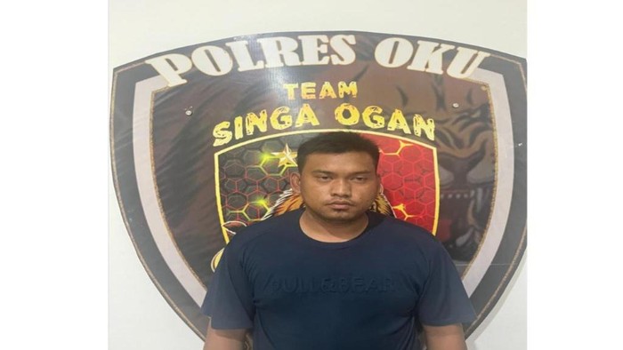 Pelaku penggelapan mobil di OKU saat diamankan polisi