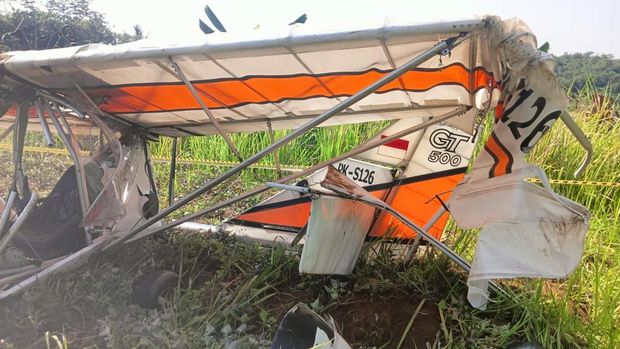 Pesawat latih jenis Microlight Fixedwing Quicksilver GT500 dengan register PK-S126 yang jatuh di Ciampea, Bogor. (dok.Istimewa)