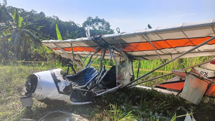 Pesawat latih jenis Microlight Fixedwing Quicksilver GT500 dengan register PK-S126 yang jatuh di Ciampea, Bogor. (dok.Istimewa)