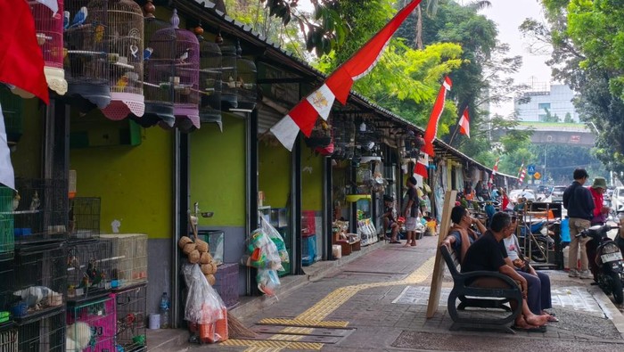 Sejumlah pedagang di Jalan Barito, Jakarta Selatan, masih memilih bertahan jelang relokasi. (Kurniawan/detikcom)