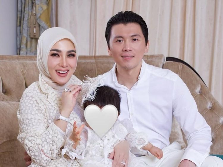 Perayaan Ulang Tahun Syahrini dan Putri di Indonesia