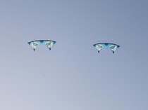 Tarian Stunt Kite Asal China Meriahkan Rare Angon Festival 2025
