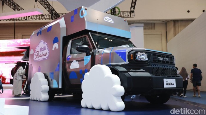 Toyota kolaborasi dengan MoJa untuk memodifikasi Hilux Rangga menjadi photobooth