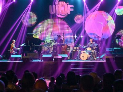 Ubud Village Jazz Festival 2025: Balawan & Musisi Dunia Tampil Spektakuler