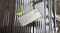 Vivo Y400 punya keunggulan daya tahan air ekstrem, cocok untuk kamu yang suka bepergian outdoor seperti ke curug dan pantai. Dirilis dengan harga Rp 3 jutaan, berikut isi dalam kotak penjualan Vivo Y400.