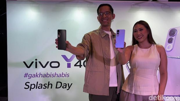 Vivo resmi merilis Vivo Y400 5G di Indonesia. Ponsel ini punya keunggulan daya tahan yang ekstrem, performa mumpuni dan desain yang premium.