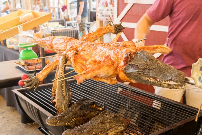 5 Daging Ekstrem yang Disebut Enak, Ular Piton hingga Buaya