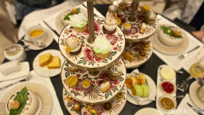 Afternoon Tea St Regis Jakarta x Iwan Tirta