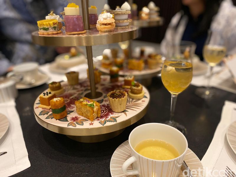 Afternoon Tea St Regis Jakarta x Iwan Tirta