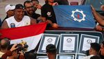 Aksi Pegulat Mesir Tarik 20 Mobil demi Rekor Dunia