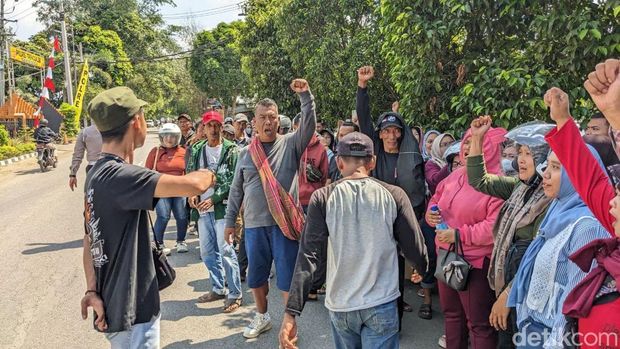 Anggota KSPPS Madani Trenggalek melaporkan pengurus ke polisi.