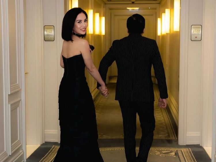 Love is in the Air! Ari Lasso dan Dearly Djoshua Mesra Terus