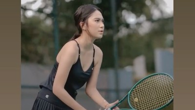 7 Gaya Azizah Salsha Main Padel-Tenis, Tampil Sporty & Simpel