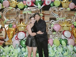 Potret  Kemesraan Chelsea Olivia & Glenn Alinskie Setelah 18 Tahun Bersama