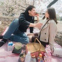 Tak hanya pamer kemesraan, El juga menuliskan keterangan yang tak kalah romantis. I said I Love You. That’s forever. tulisnya. Foto: Instagram/@elelrumi