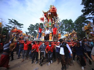 Hadiri Ngaben Massal di OKI, Herman Deru Ingin Jadikan Wisata Budaya Sumsel