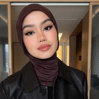 Lagi Tren! Ini 6 Gaya Hijab Cokelat Coffee ala Sashfir yang Wajib Dicoba Lagi Tren! Ini 6 Gaya Hijab Cokelat Coffee ala Sashfir yang Wajib Dicoba