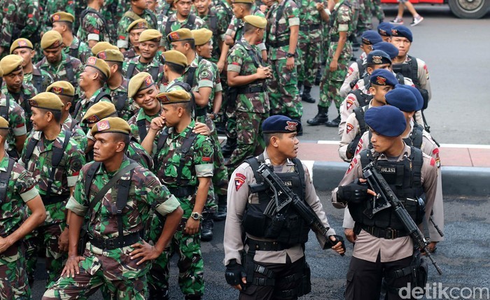 Ilustrasi TNI-POLRI