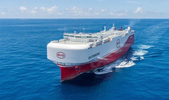 Kapal BYD Zhengzhou Pengangkut Ribuan Mobil Listrik Kapal BYD Zhengzhou Pengangkut Ribuan Mobil Listrik