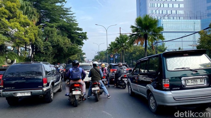Kepadatan arus lalu lintas di Persimpangan Buahbatu