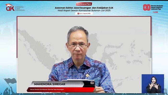 Ketua Dewan Komisioner OJK Mahendra Siregar.