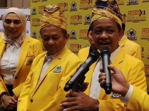 Arahan Bahlil ke Fraksi Golkar DPR: Wakil Rakyat Wajib Peka, Jangan Flexing